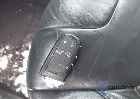 2017 Jeep Cherokee Limited 4X4 z USA, uszkodzony, nr VIN 1C4PJMDB0HW520562